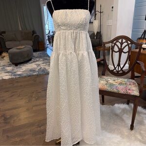 Storia White Textured Maxi Dress